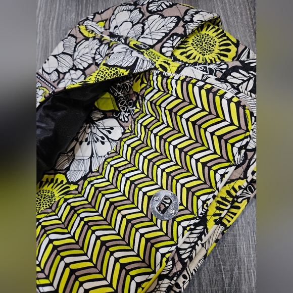 🛍 Retired Vera Bradley Citron purse tablet holder - Picture 2 of 4